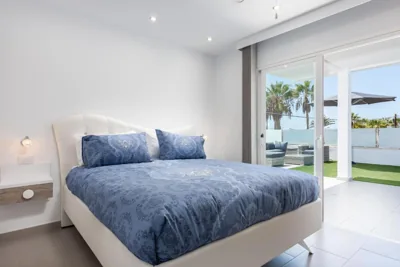 Luxurious 5* VILLA - 300M2 - private HEATED pool - garage - WiFi — foto 2