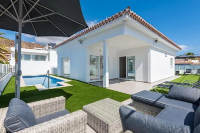 Luxurious 5* VILLA - 300M2 - private HEATED pool - garage - WiFi — foto 9