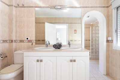 Luxurious villa 1,5 kilometers from Costa Adeje — foto 11