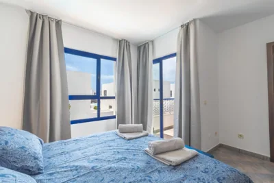 Luxury 3-bedroom villa with heated private pool - in Marina Rubicon, Playa Blanca, Lanzarote — foto 2