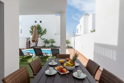 Luxury 3-bedroom villa with heated private pool - in Marina Rubicon, Playa Blanca, Lanzarote — foto 5