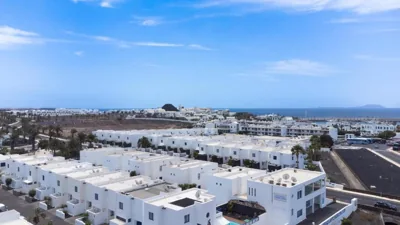 Luxury 3-bedroom villa with heated private pool - in Marina Rubicon, Playa Blanca, Lanzarote — foto 7