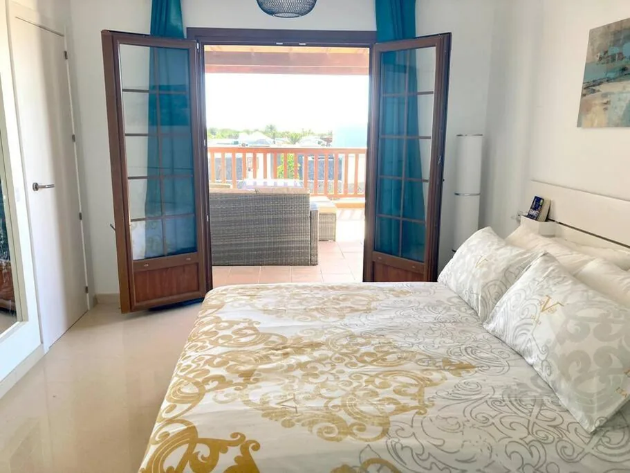 Luxury 4-Bedroom Villa With Heated Pool + Sea View