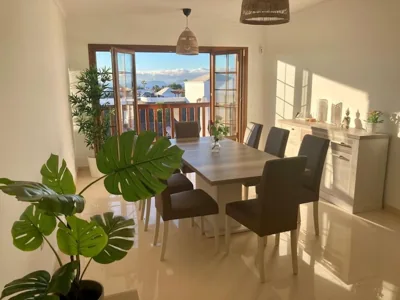 Luxury 4-Bedroom Villa With Heated Pool + Sea View — photo 4