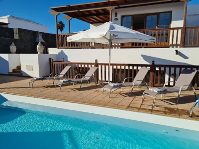 Luxury 4-Bedroom Villa With Heated Pool + Sea View — photo 6