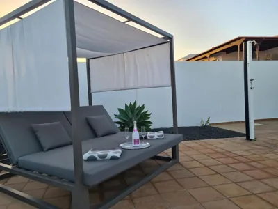 Luxury 4-Bedroom Villa With Heated Pool + Sea View — photo 10