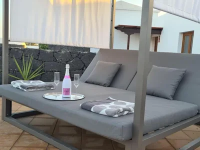 Luxury 4-Bedroom Villa With Heated Pool + Sea View — photo 11