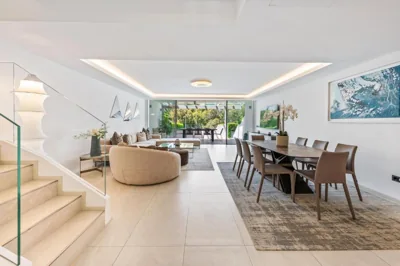 Luxury 5-Bedroom Townhouse in Puente Romano — photo 4