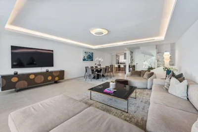 Luxury 5-Bedroom Townhouse in Puente Romano — photo 6