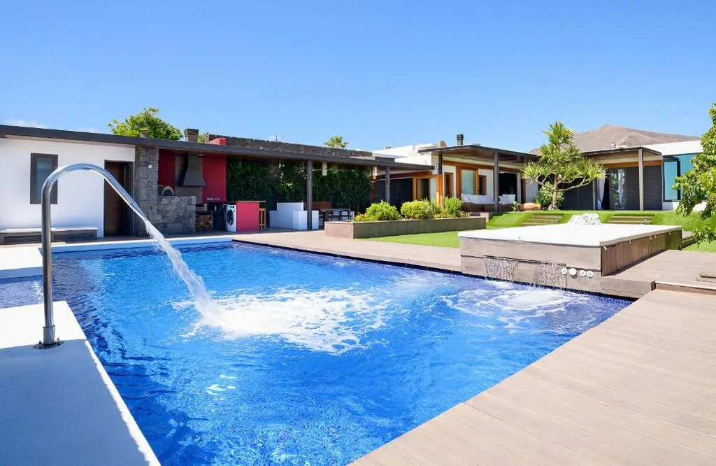 Villa met 4 slaapkamers — Luxury and Harmony House