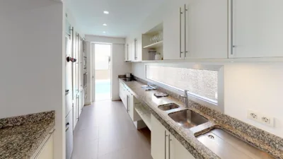 Luxury BKM in Playa del Duque — photo 3