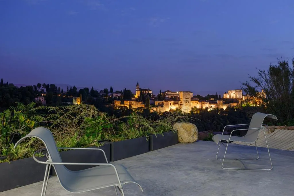 ベッドルーム4室の貸別荘 — Luxury Cave 100m super terraza vistas Alhambra WIFI