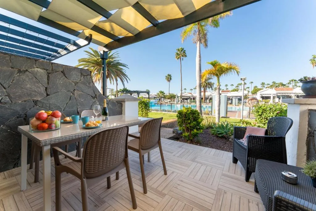 Maison — Luxury Poolside Holiday Home
