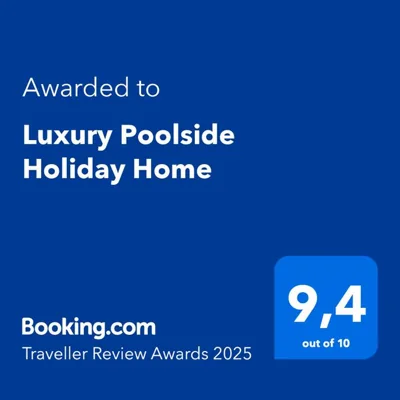 Luxury Poolside Holiday Home — photo 5
