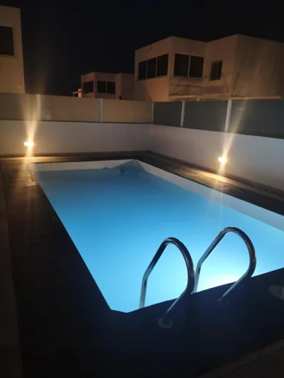 LUXURY RUBICON Jacuzzi y Piscina — foto 9