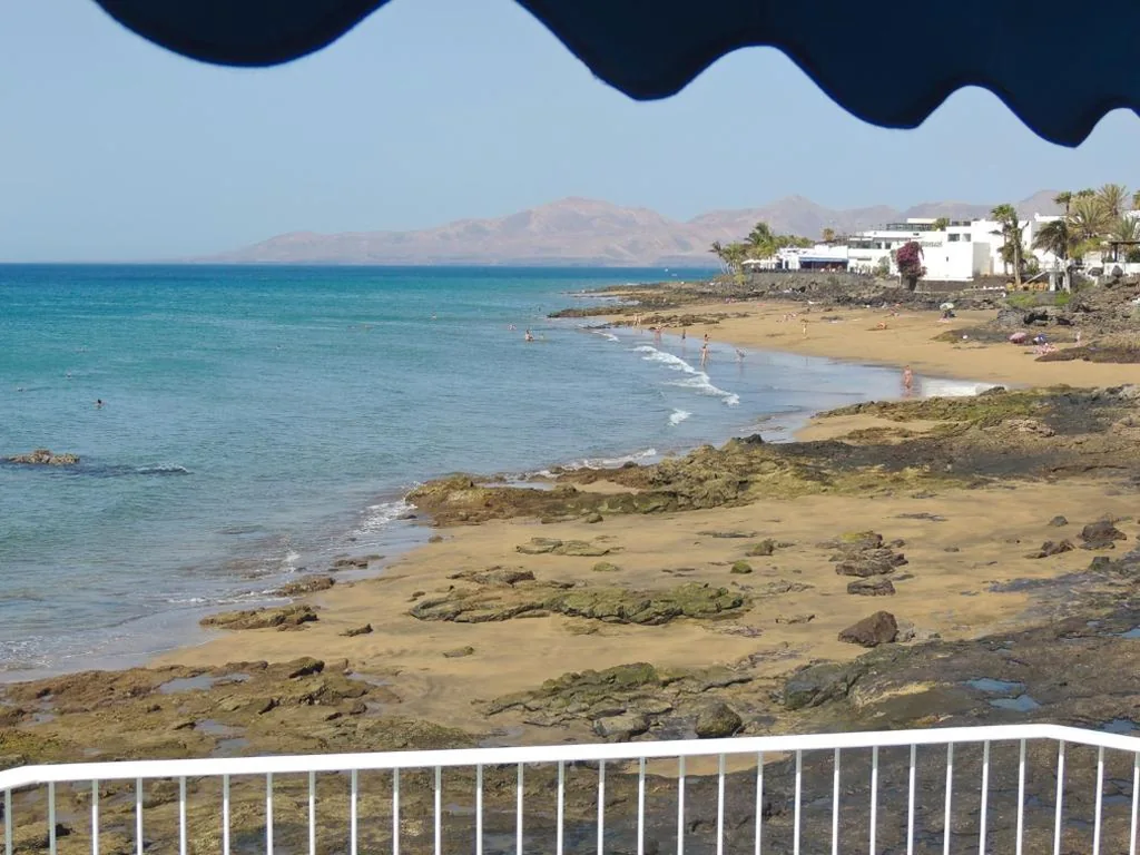 Villa mit 3 Schlafzimmern — Luxury Sea Front Caleton 40