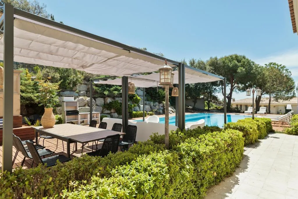 Villa com piscina privada — Luxury Seaview Villa by Olala Homes