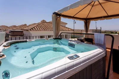 Luxury Spa and golf villa Denton — photo 10
