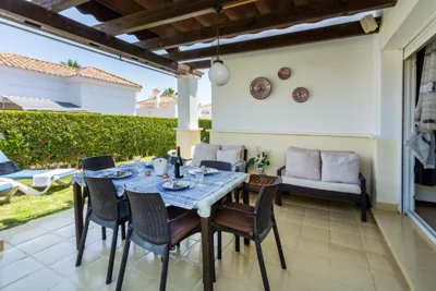 Luxury Spa and golf villa Denton — photo 12