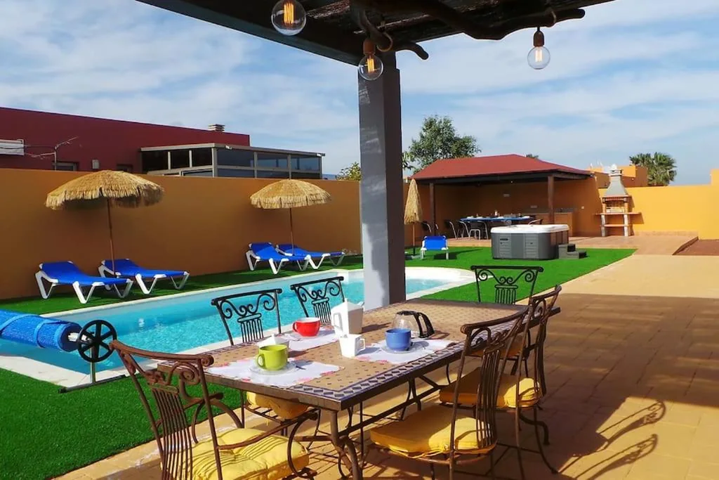 Villa met 3 slaapkamers — Luxury Villa at Golf Course