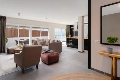 Luxury Villa Callao private heated pool Free Car except Christmas — photo 2