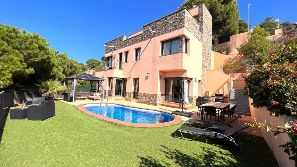Villa Deluxe — Luxury Villa Marina
