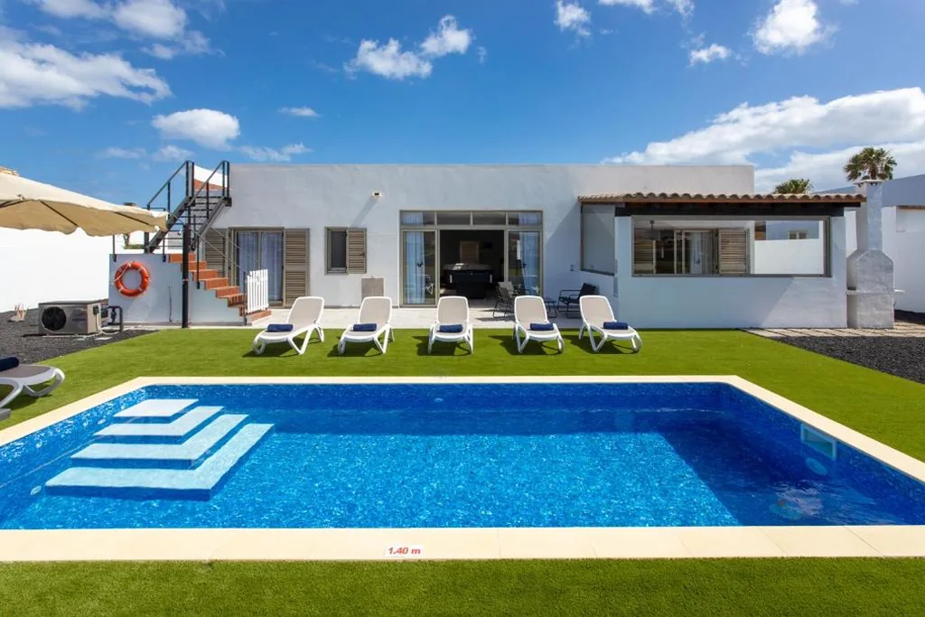 ベッドルーム3室のヴィラ — Luxury Villa Perla