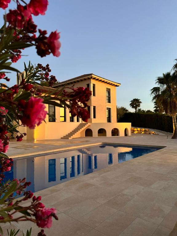 Luxury villa pool&beach paradise