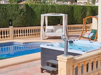 Luxury Villa - pool, hot tub, aircon, TVs, home cinema, office, Gbit Internet, sports equipment — foto 3