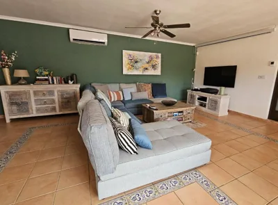 Luxury Villa - pool, hot tub, aircon, TVs, home cinema, office, Gbit Internet, sports equipment — foto 8