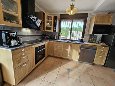 Luxury Villa - pool, hot tub, aircon, TVs, home cinema, office, Gbit Internet, sports equipment — foto 10