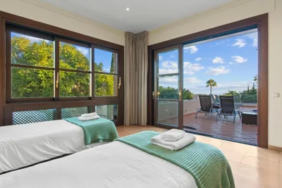 Luxury Villa Robledal By Mabiente - Views of the sea and the golf course — 写真 2