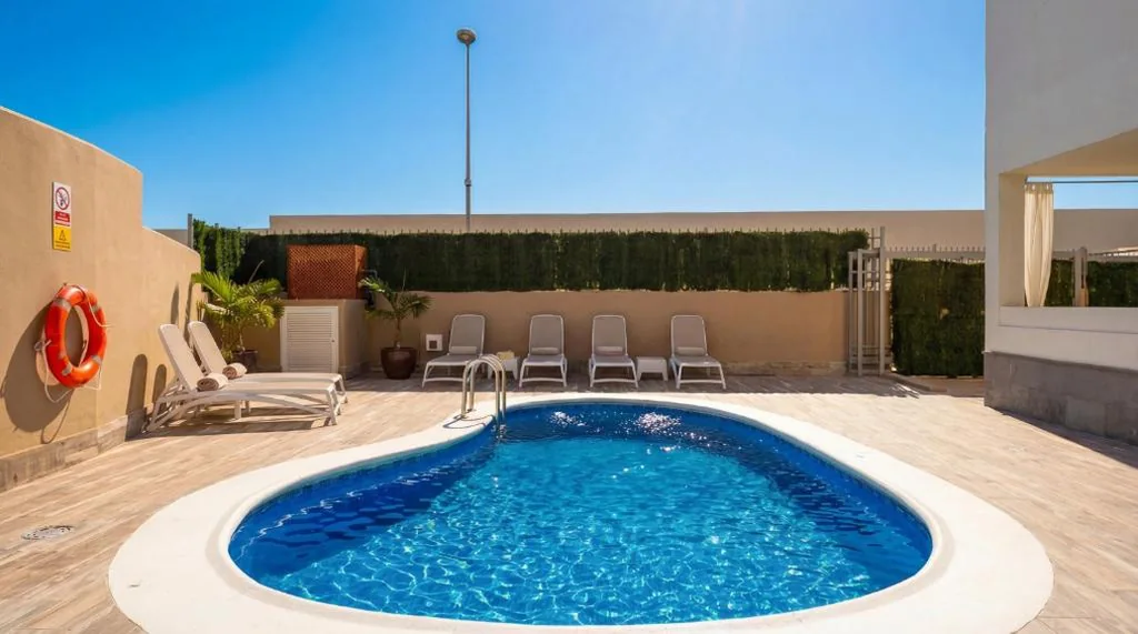 Villa com piscina privada — Luxury Villa San Borondón private heated pool Free Car except Christmas