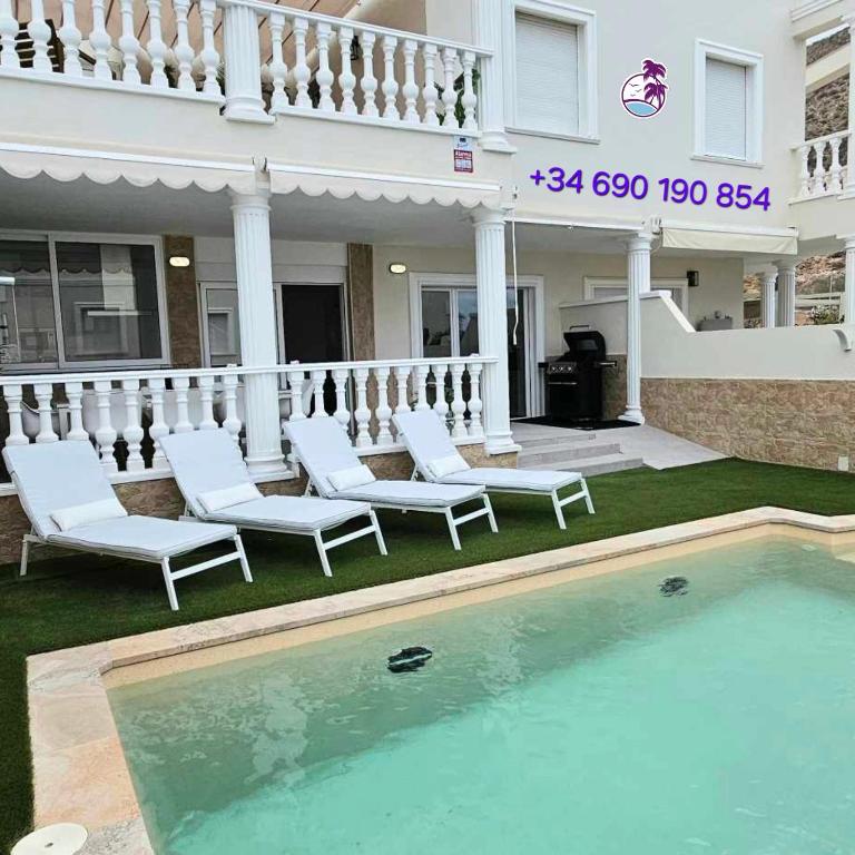 Luxury villa with private heated pool and cinema by Vapagó Tenerife
