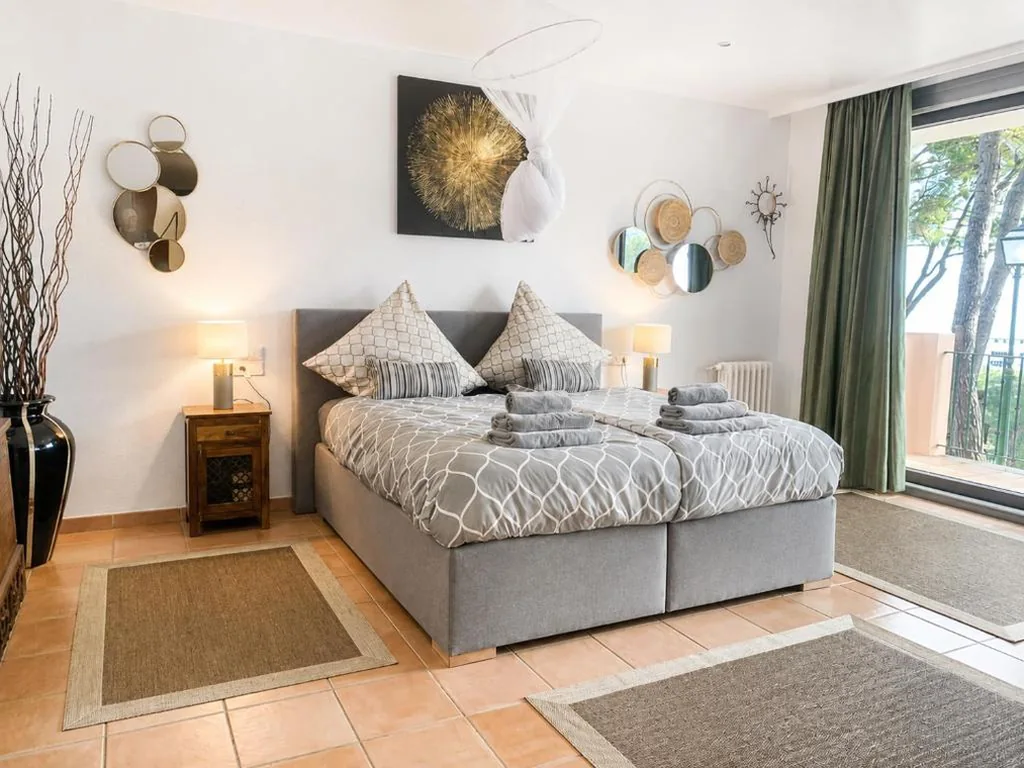 Luxusvilla Es Pont in Son Vida mit Meerblick & privatem Pool