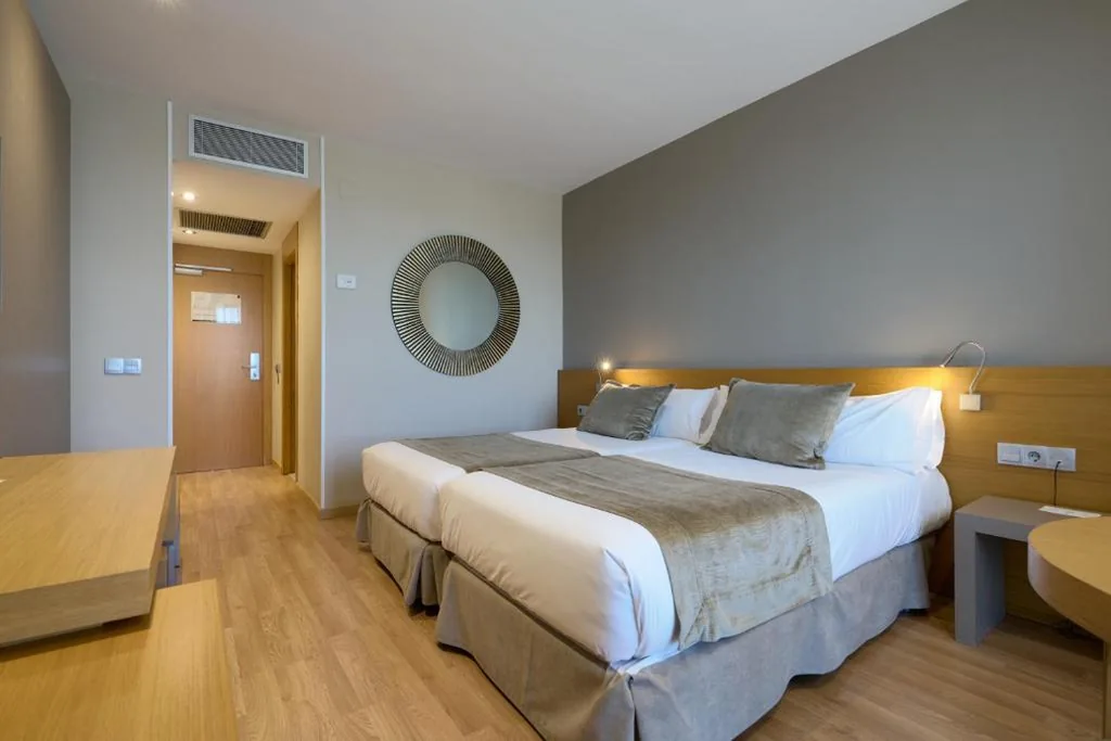 ダブルルーム（ダブルベッド1台またはシングルベッド2台） — M.A. Hotel Sevilla Congresos