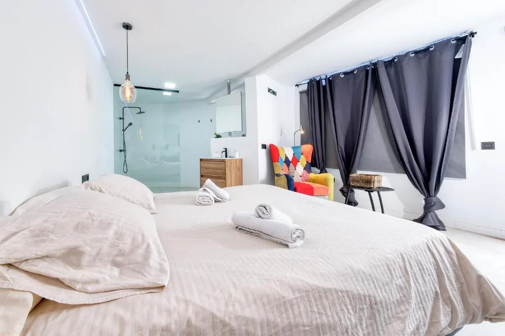 Chambre double Deluxe avec douche — Macher Room