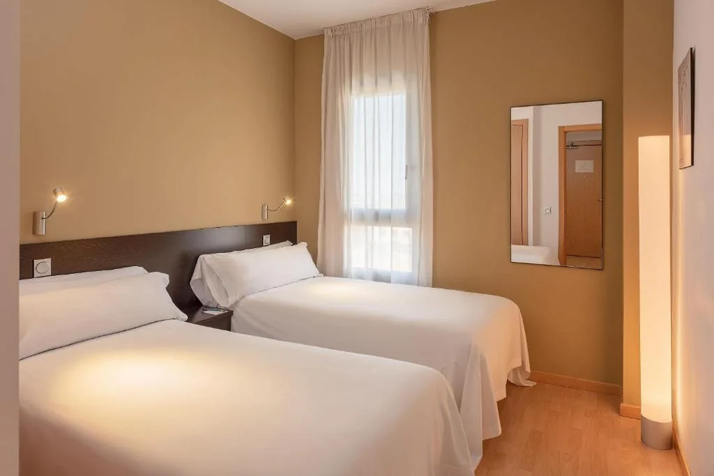 Suite Junior — Madrid Airport Suites, Affiliated by Meliá