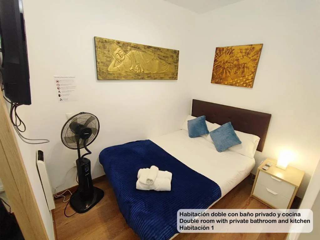Camera doppia con bagno privato — Madrid Centro Rooms
