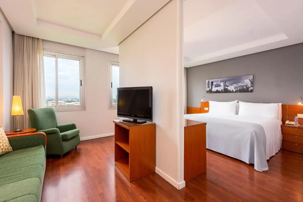 Premium tweepersoonskamer met zithoek — Madrid Chamartín, Affiliated by Meliá
