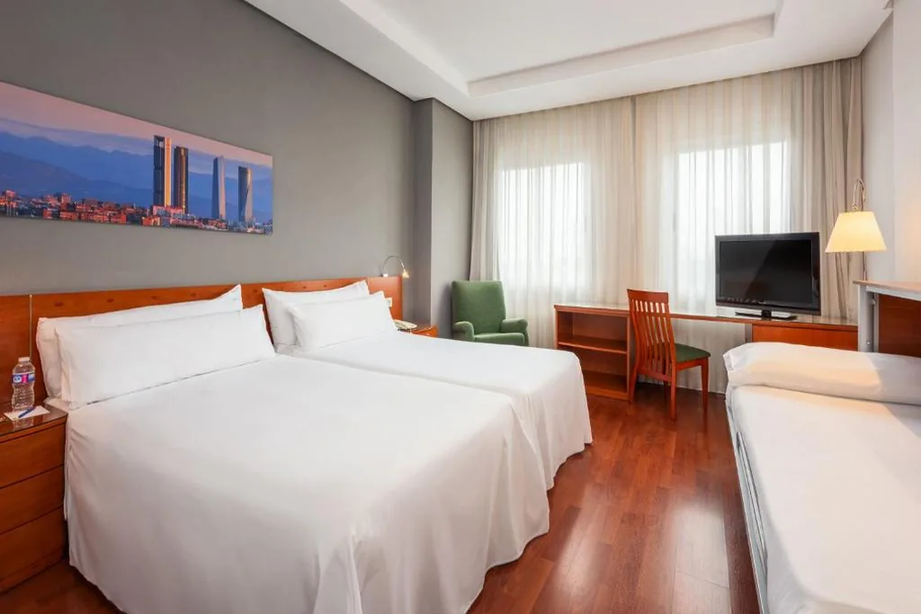 Driepersoonskamer — Madrid Chamartín, Affiliated by Meliá