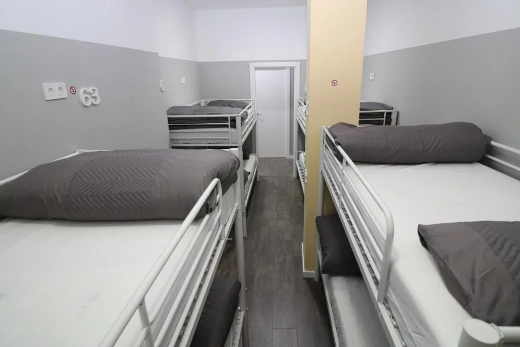 Etagenbett im gemischten Schlafsaal — Madrid Downtown Hostel