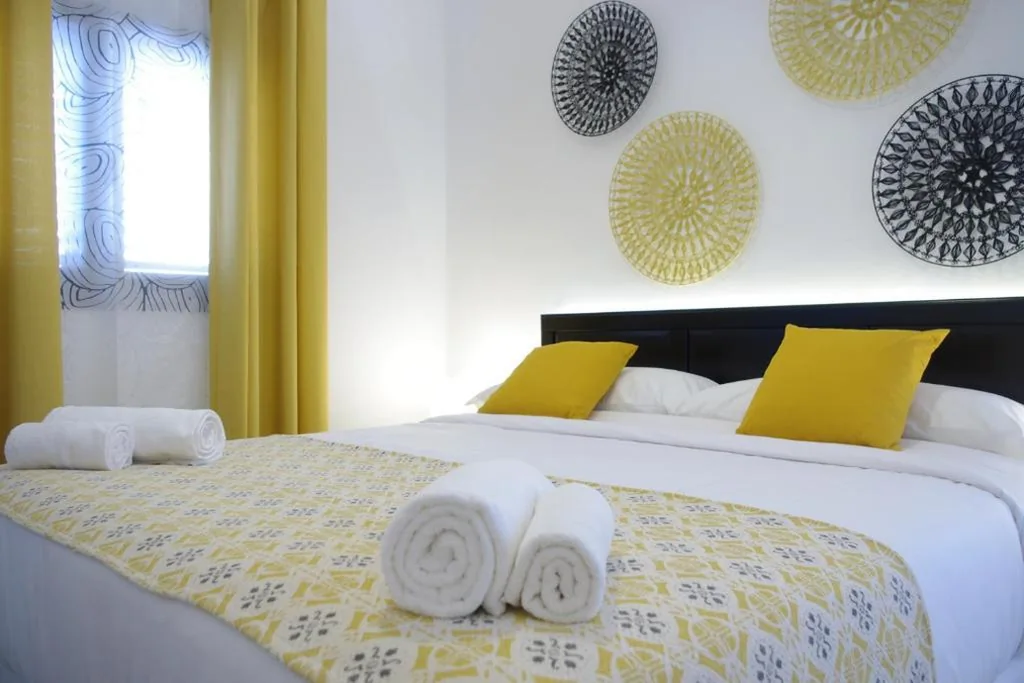 Superior-Zimmer – 1 großes Doppelbett — MAGMA Rooms Playa Honda