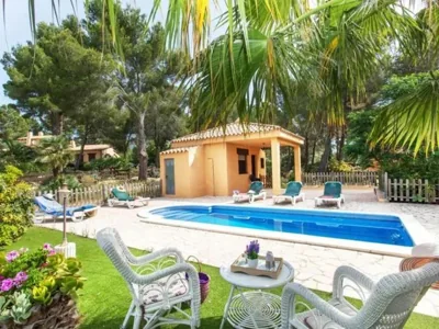 Magnífica villa con piscina en zona bosque Sant Jordi de Alfama — photo 4