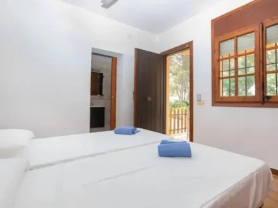 Magnífica villa con piscina en zona bosque Sant Jordi de Alfama — photo 8