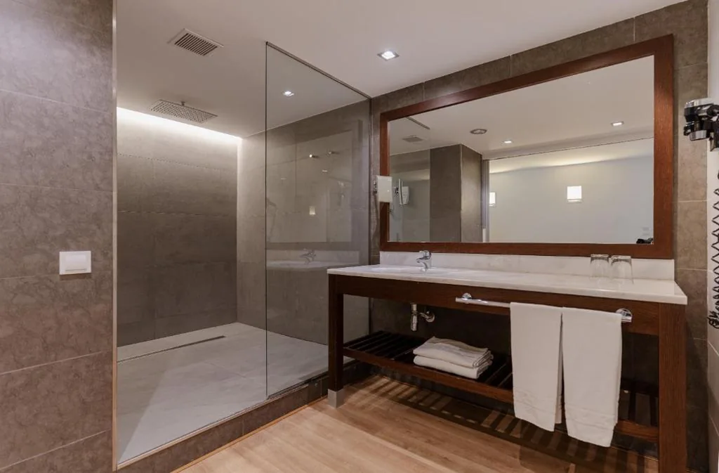 Superior Triple Room — Magnolia Hotel - Adults Only