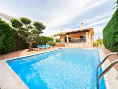 Magnolia l'Escala 1, casa con piscina y barbacoa a 300m de la playa — foto 4