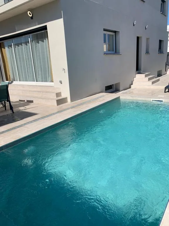 Villa Deluxe — Maison Bella