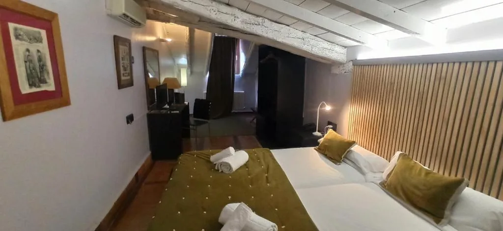 Standard Double Room — Maison Conde de la Cebada