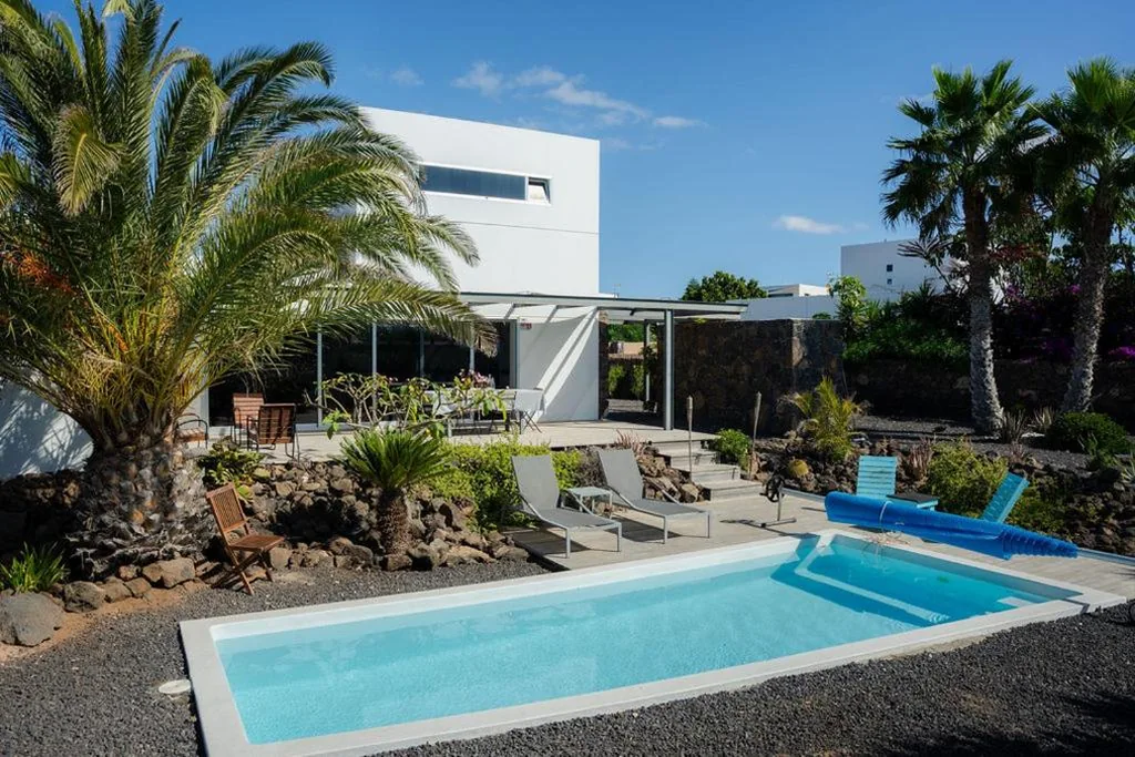 Villa mit 3 Schlafzimmern — Majanicho Rock - villa with heated pool